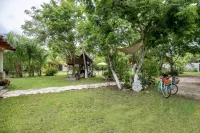 Cottage / House with Pool in the mayan jungle & tree house- 2 miles from beach. Hotels near Playa "El Cielo"