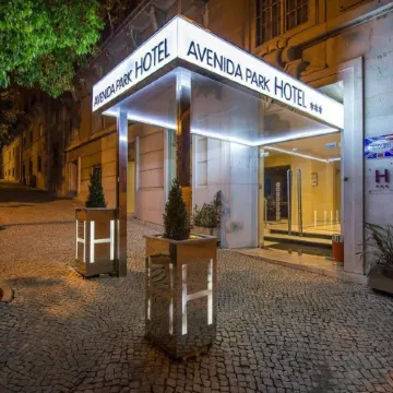 Hotel Avenida Park Отели рядом с достопримечательностью «Торговый центр Atrium Saldanha»