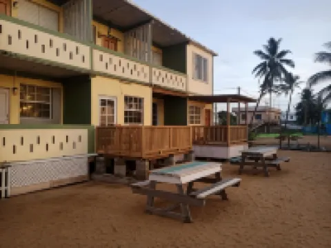 Pal's on the Beach - Dangriga, Belize Hotels in Dangriga
