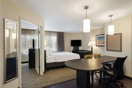 Sonesta Simply Suites Dallas Las Colinas