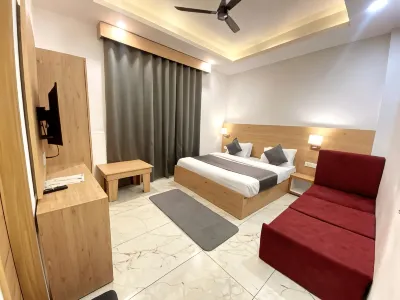 裡希克什索努賓館及旅舍 Eden Rock River Resort附近的飯店