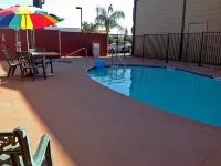 Studio 6 Suites Delano, CA
