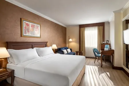 Occidental Taksim Отели рядом с достопримечательностью «Museum of Adam Mickiewicz»