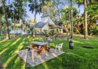 Heavenly Sands : 2BR/2BA Beach-Dine-Shop-Celebration Park!  All ~10 minute Walk!