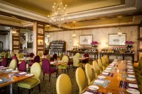 Pivot Hotel Montecasino - breakfast