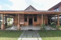 Amanah Stable & Leisure Hotels in Ciwidey