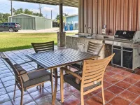 Polish Paradise -  3 Bedroom, 2 Bath Barndominium Hotels in Port O'Connor