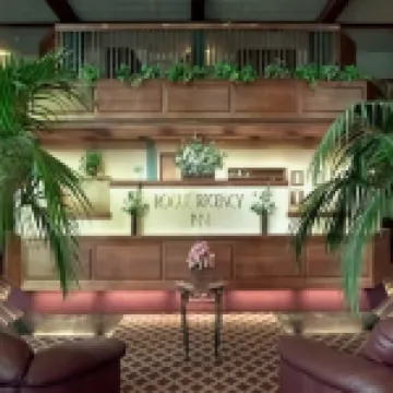 Rogue Regency Inn & Suites