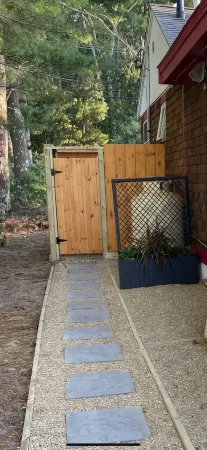 Onset beach, Cape code , Blackmore pond, private waterfront cottage Отели в г. Вэрхэм