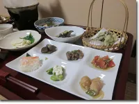 奧日光湯元溫泉紫雲莊 溫泉寺附近的飯店