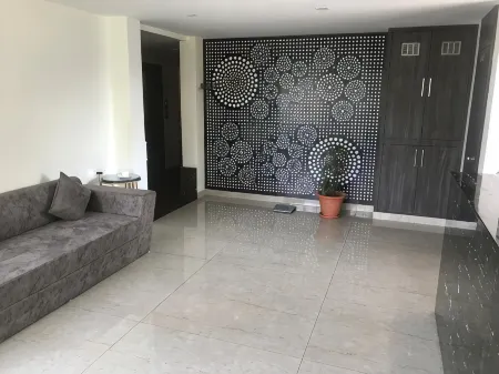 Hotel City Square Отели в г. Хисар