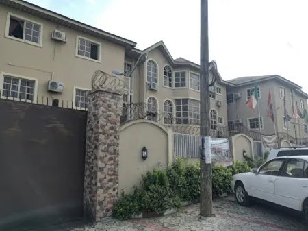 Clen-Phil Hotels - Deluxe Standard Close to Many Attractions