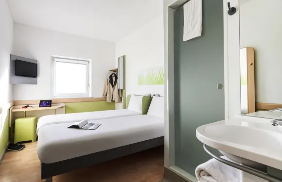 曼徹斯特索爾福德碼頭宜必思快捷酒店