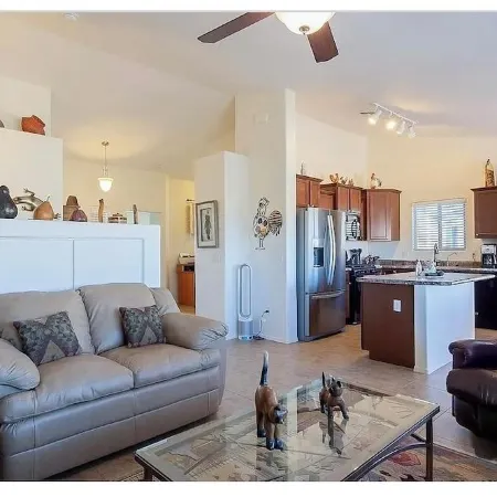 Newer home with 2 car garage less than 30 minutes from Tucson airport
