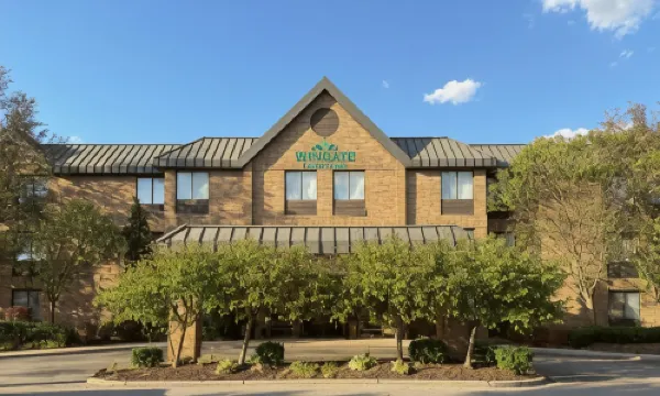 Wingate by Wyndham Utica ユティカのホテル