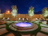 Hotel Settles - Hot Tub