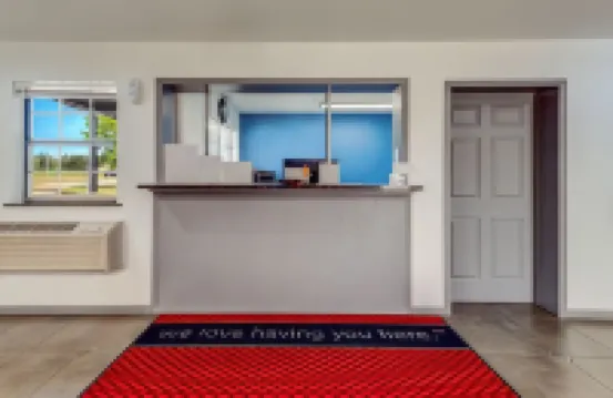 Econo Lodge Inn & Suites Enid South