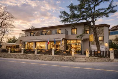 Kallithea Inn Hotels in 