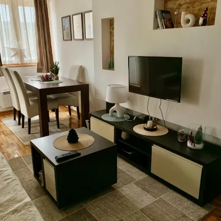 DINIC Apartments