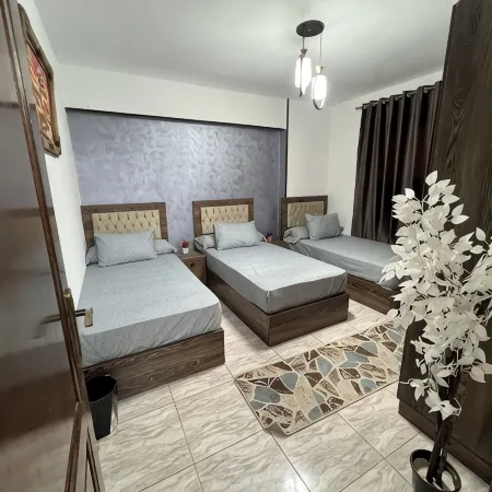 Luxury Downtown Apartment with Stunning View – 3 Bedrooms, Sleeps 8,  2 Bathroom