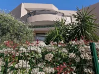 T2 air-conditioned apartment - terrace - secure residence - 4 min beach, shops - Apartments