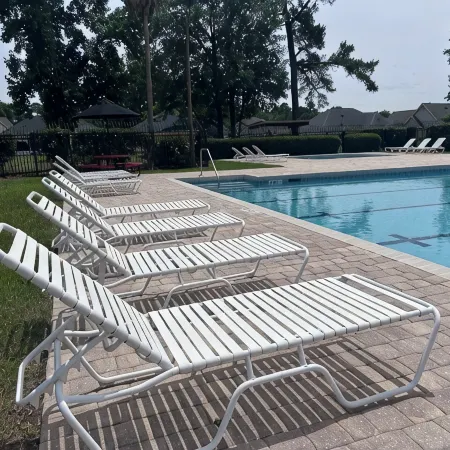 Large private 4 BR home near SAV airport with TV in every bedroom