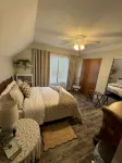 Monkey Business  – Private Lake, Dock, Stunning Views, Close to Gainesville UF - キッチン