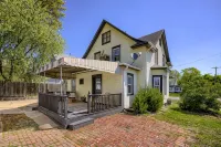 New 5BD Near UNL & DT - Poker Table & Games