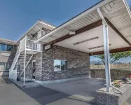 Ameri-Stay Inn & Suites
