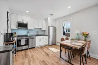 4 Houses to Beach!  Remodeled 2026. 4 Passes, Chairs, Towels, Umbrellas Included