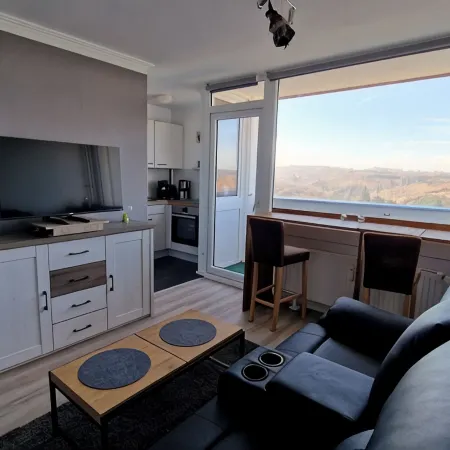 Schöne Ferienwohnung mit Bergblick