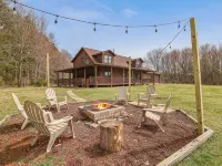 Secluded & Tranquil Retreat for 14 in the Poconos – Firepit/Games/Stargazing+ Hotels in Lake Ariel