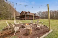 Secluded & Tranquil Retreat for 14 in the Poconos – Firepit/Games/Stargazing+