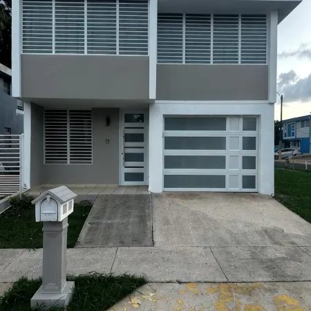 Spacious Family Friendly 4BR Home Near Beach