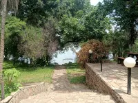 Cosy place along Zambezi River with Wi-fi Swimming Pool Hotel a 