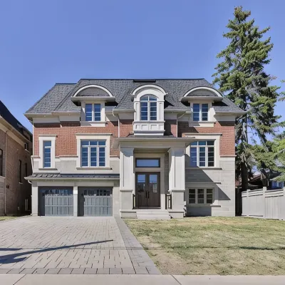 Modern. Bright. Brand New central North York home 다운즈뷰 지하철역 주변 호텔