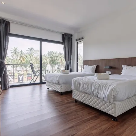 Roxy Sematan Villa & Townhouse