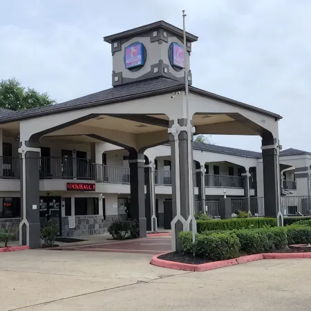 Express Inn Tomball Отели в г. Томбал