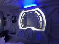 小舍太空艙青年旅社（螃蟹岬地鐵站店） - 青年旅舍
