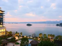 Lvcheng Lanwan Holiday Hotel - Romantic