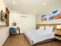 TITAN HOTEL Hotels near 2/4 Square