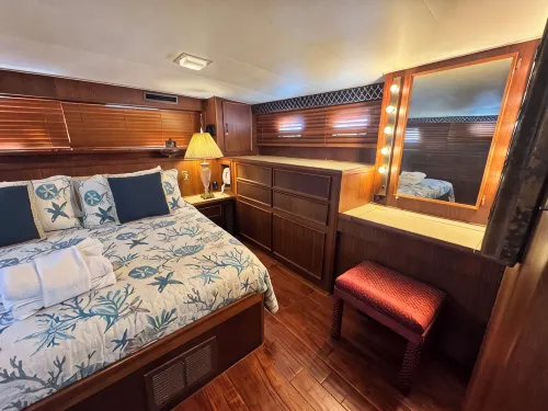 Spend The Weekend Aboard Your Own Private Yacht In Historic Charleston - 2-Sterne