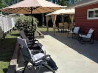 The Bone Yard Hotels in McCormick County