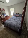 Ella's Place is a charming 3-bedroom house with AC, WiFi in East Columbus - 2성급