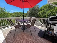 Spacious 3BR/3BA Beach House on Quiet Wooded Lot – Minutes from the Ocean - Homestays