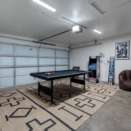 Stadium Stay - Billiards, Putt putt, Games, & More