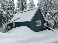 China Alley Cabin B: Cute & Cozy Cottage w/ Deck 플러머스 카운티 호텔