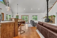 Comfort in Nature, Multi-Family, Sleeps 14, BBQ - 4-Star