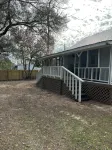 Charming 2-bedroom house in Monroeville with Wi-Fi and AC. - Wifi