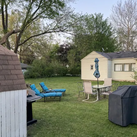 Awesome Unbeatable 5-Star Location…walk to ND in 10 minutes!
